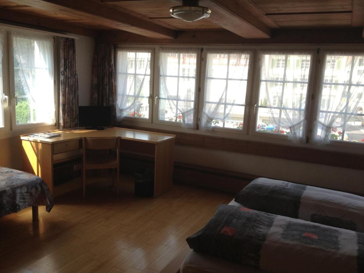 Cafe-Conditorei Hotel Huber Lichtensteig Bilik gambar