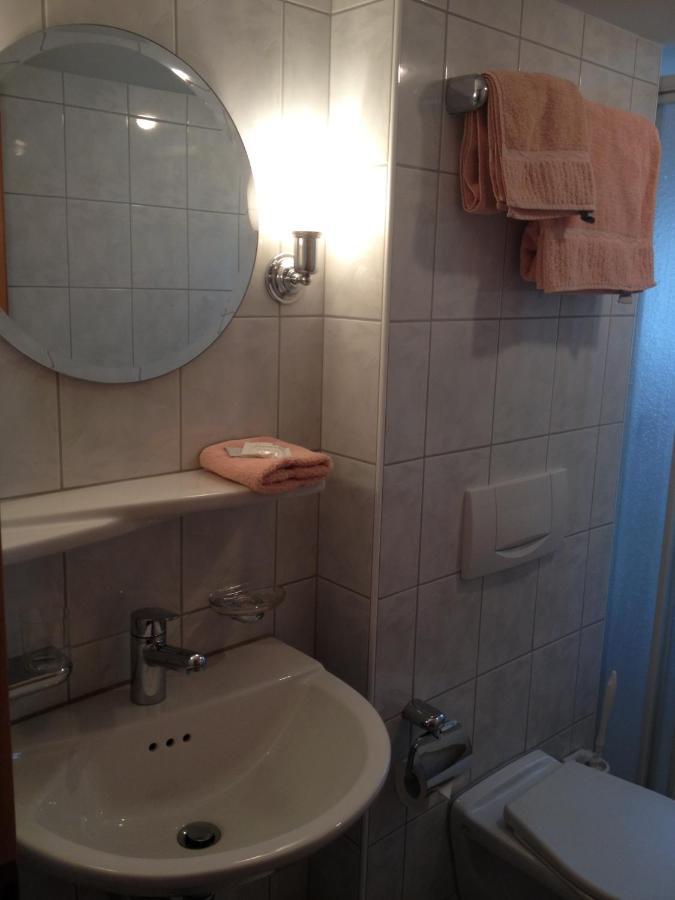Cafe-Conditorei Hotel Huber Lichtensteig Bilik gambar